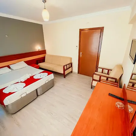 Hotel First Class 4*