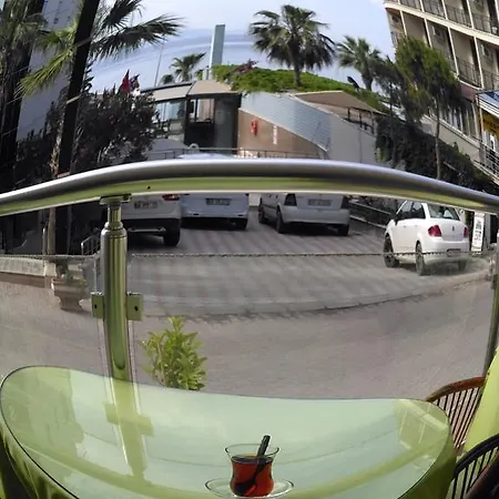 מלון First Class 4*