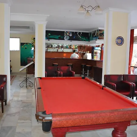 First Class Hotel